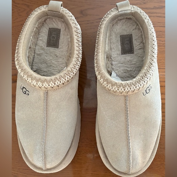 UGG Women's Tazz II Leisure Slipper Clogs (color:Sand) - Picture 1 of 7